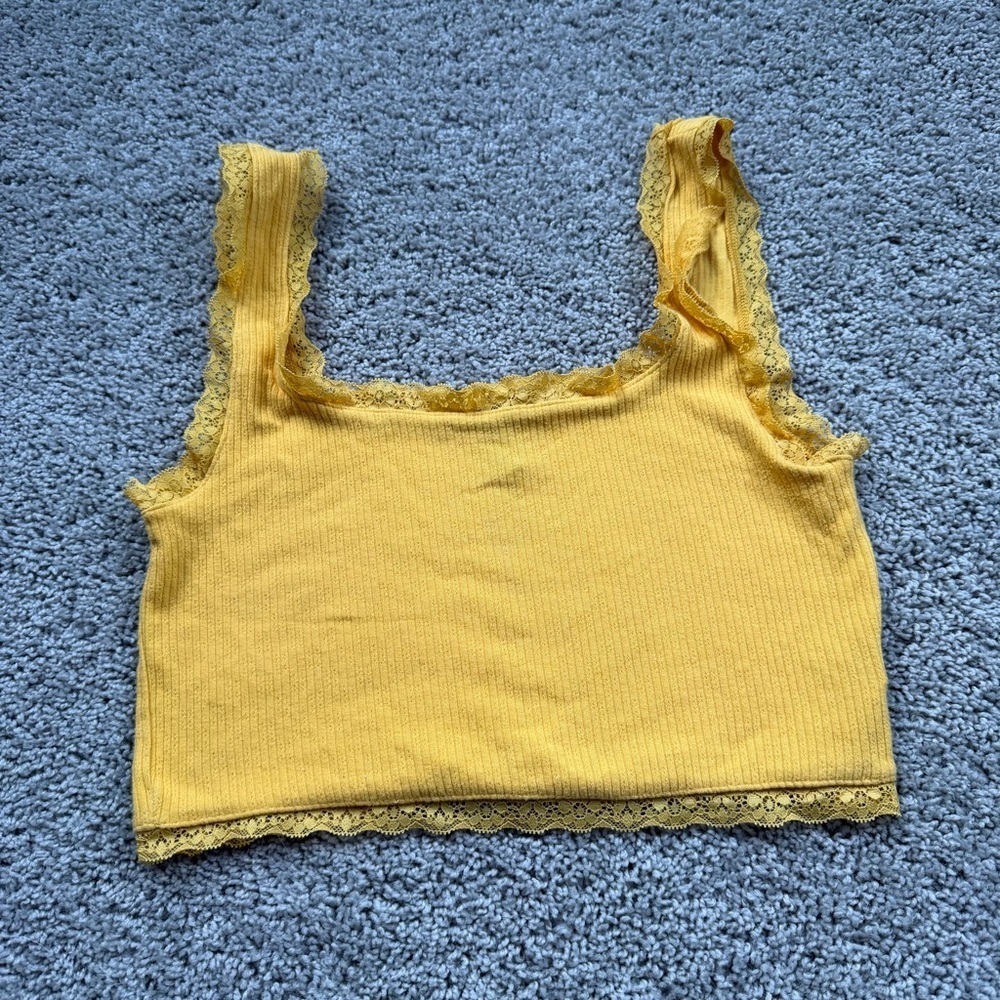 Forever 21 Mustard Yellow Lace Trim Cropped Tank Top Size Medium